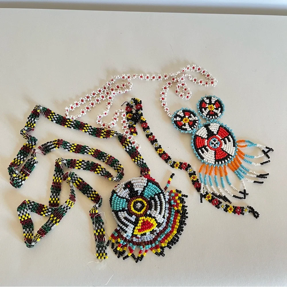 Beaded necklaces that need repair or for repurposing all damaged native seed - Picture 15 of 16